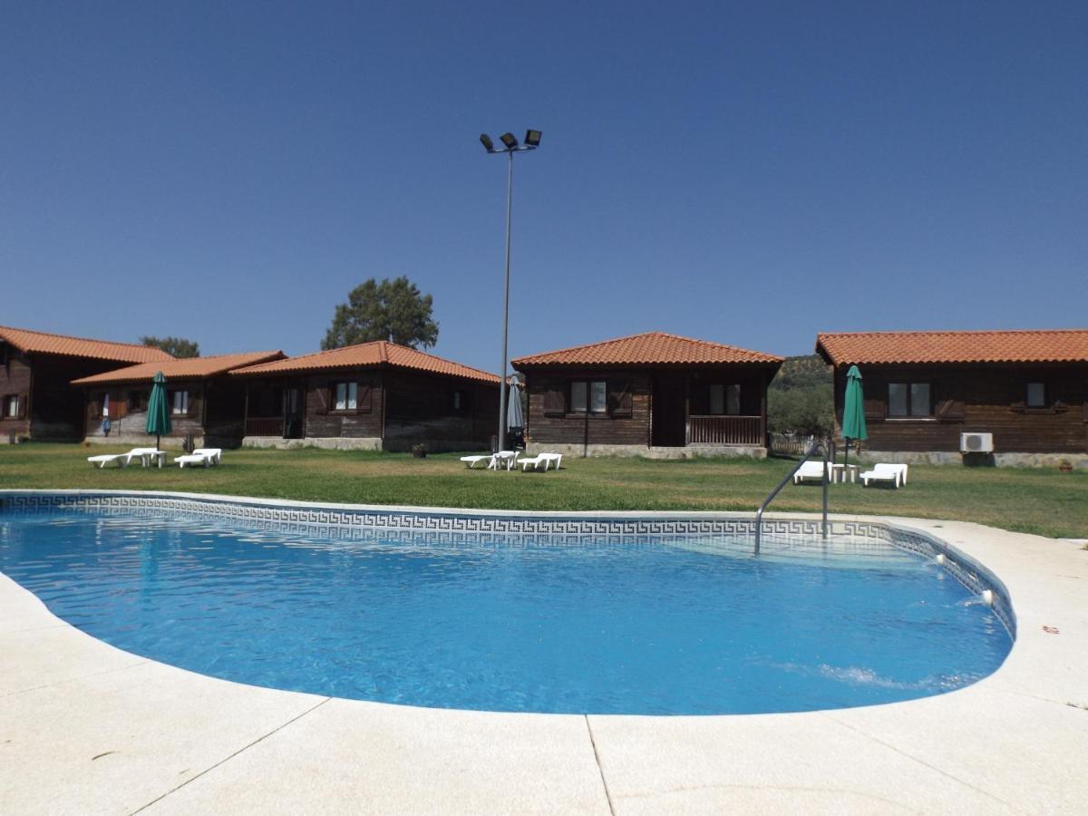 El Venero De Mostoles Constantina Extérieur photo